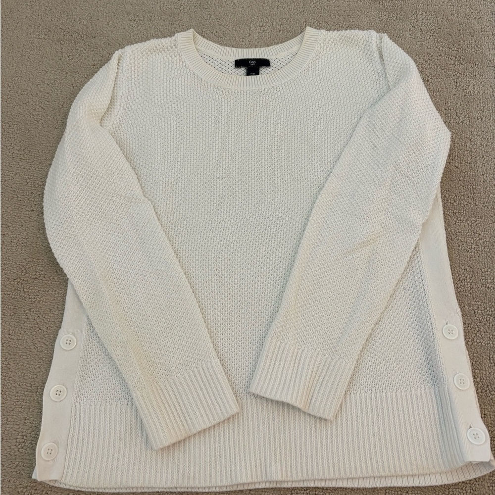 GAP Women's Ivory Crew Neck Sweater